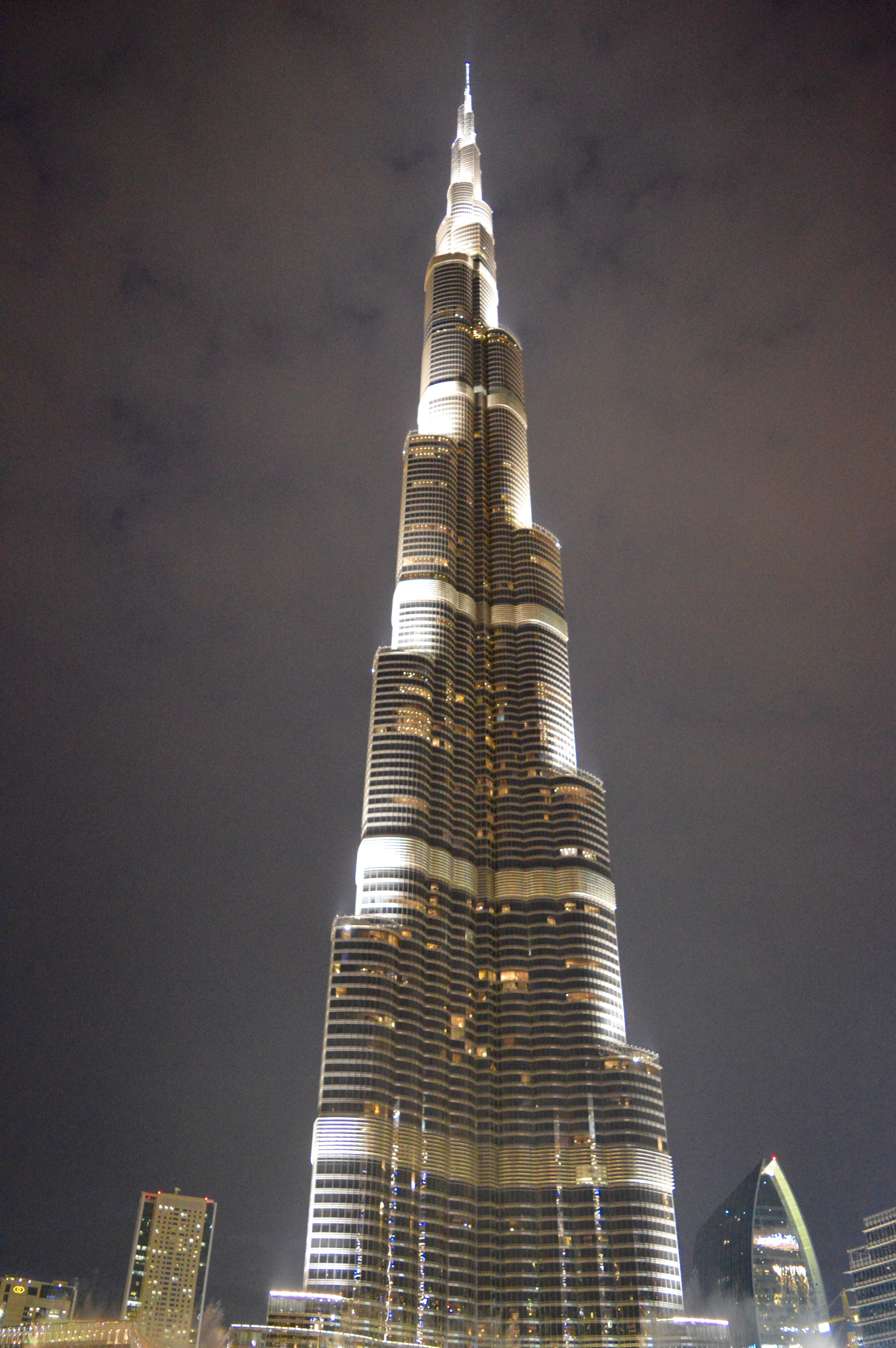 Самая высокая башня халифа. Башня Бурдж Халифа в Дубае. Дубай здание Бурдж Халифа. Бурдж Халифа 148 этаж. Бурдж Халифа 2009.